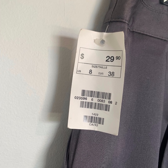 H&M Gray Pleated Skirt SIZE US 8 NWT - Picture 2 of 6